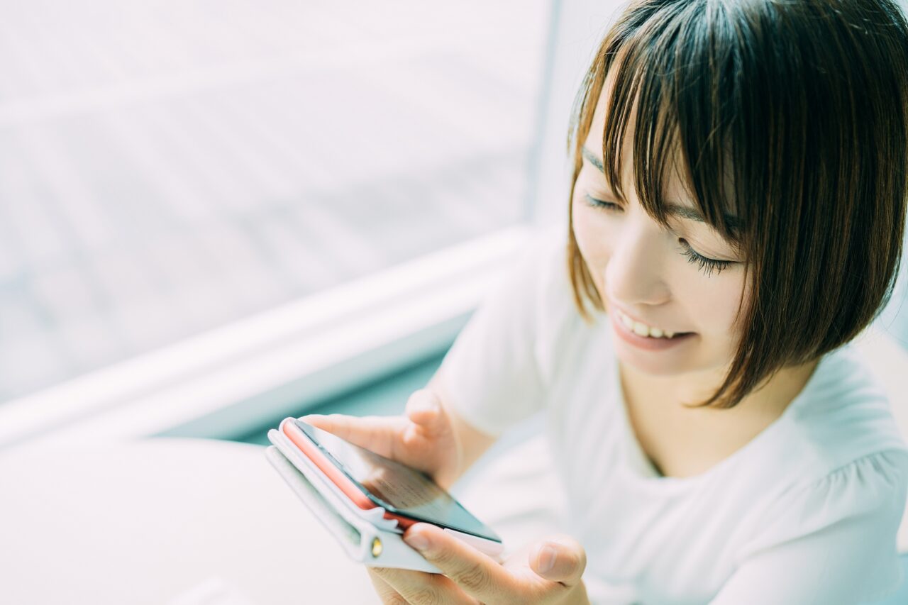 TikTok広告の費用を抑えるコツを解説する見出し画像